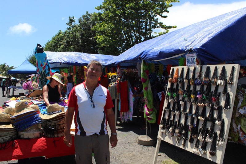 Am Wochenmarkt im Hauptdorf